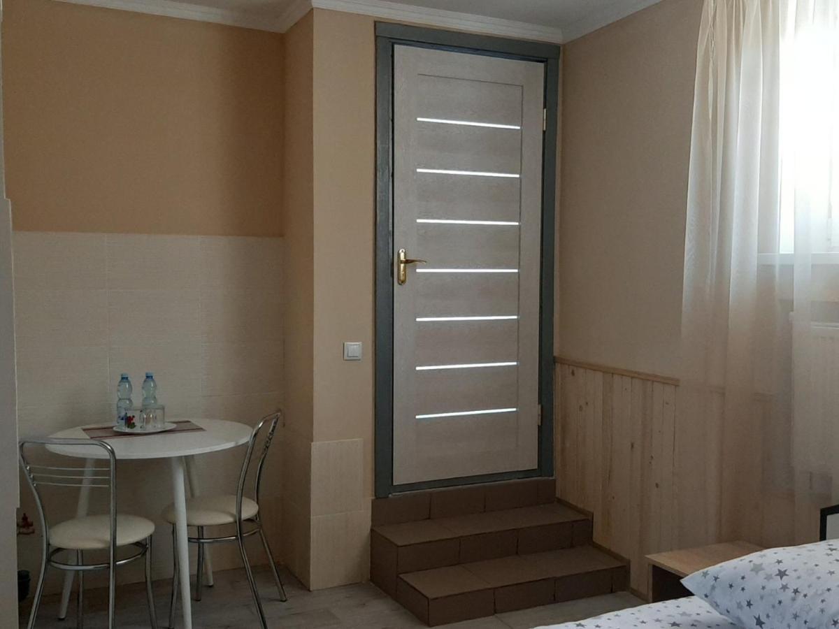 Hotel 7/24 Brovary Exterior photo